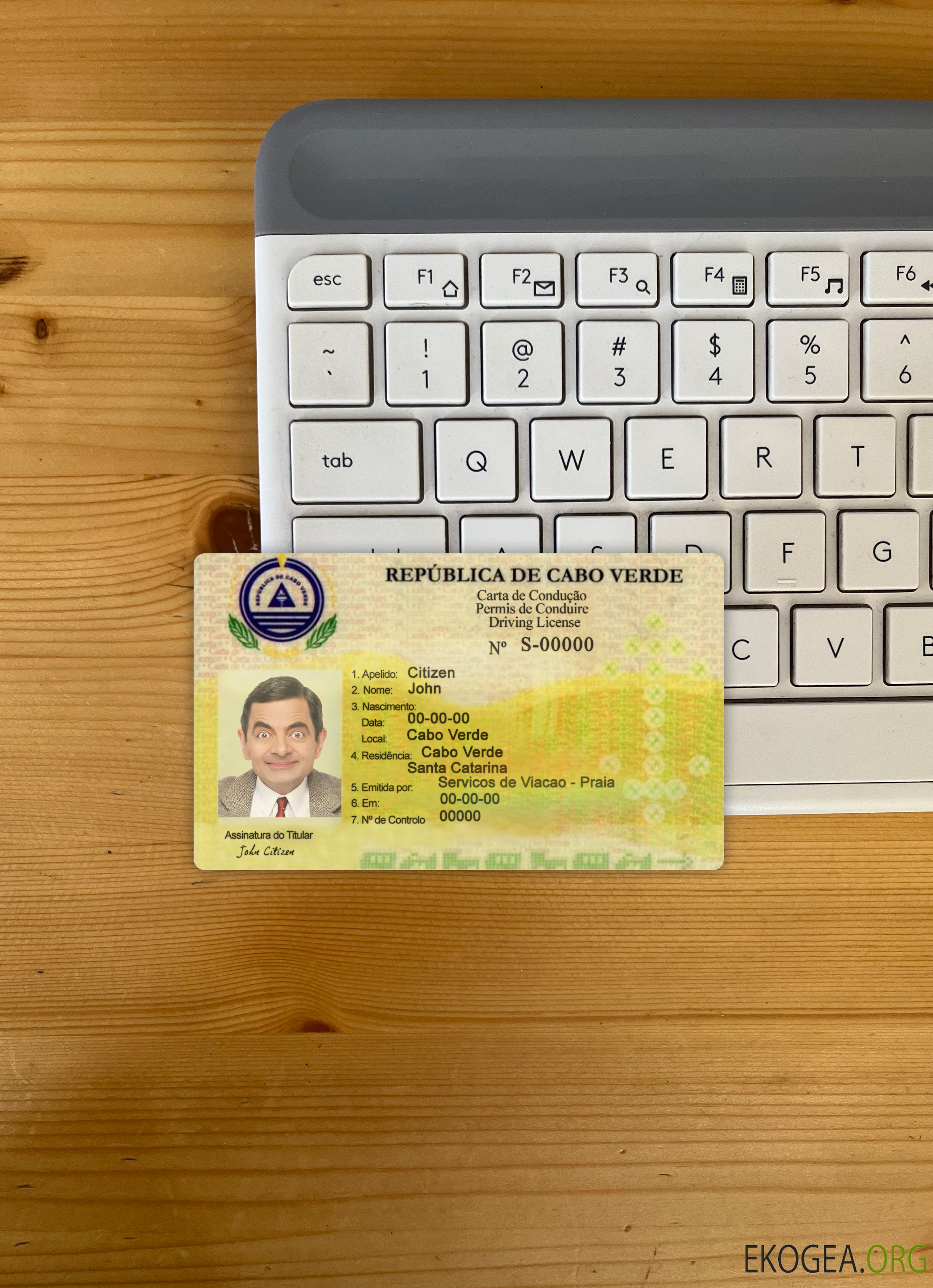 Photolook avant du permis de conduire du Cap Vert